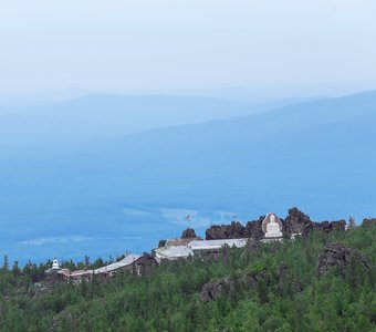 Буддийский храм "Шедруб Линг" на горе Качканар, Свердловская обл.