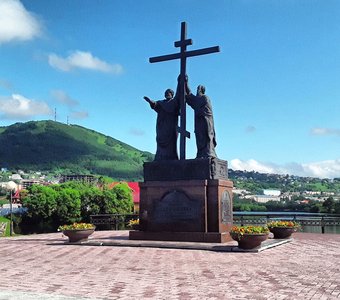 Святые апостолы