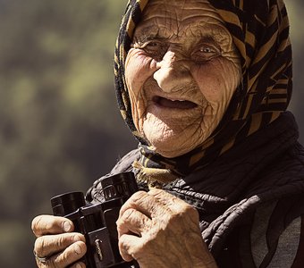 бабушка Рейхан.