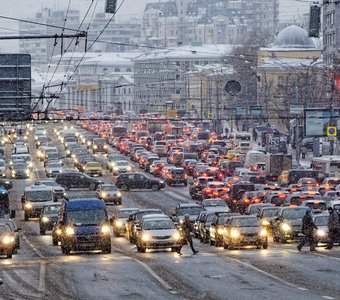 Вечерний город