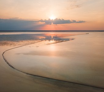 Рассвет на озере Баскунчак