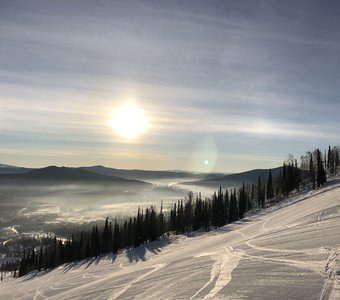 По ратраченному снегу