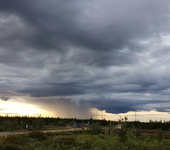 Ливневая полоса на горизонте