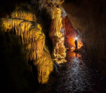 Золотая пещера