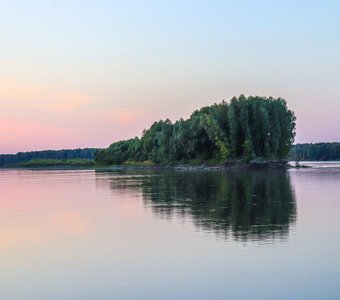 Закат на реке Обь