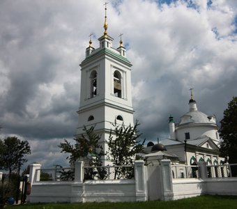 Церковь в Константиново.