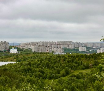 По-летнему пасмурный Мурманск