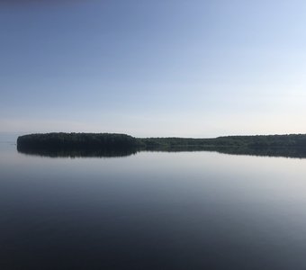 Отражение в тихих водах