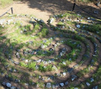 Каменный лабиритн