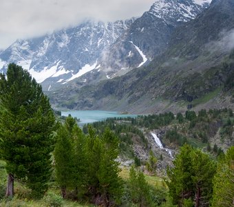 Озеро и водопад Куйгук