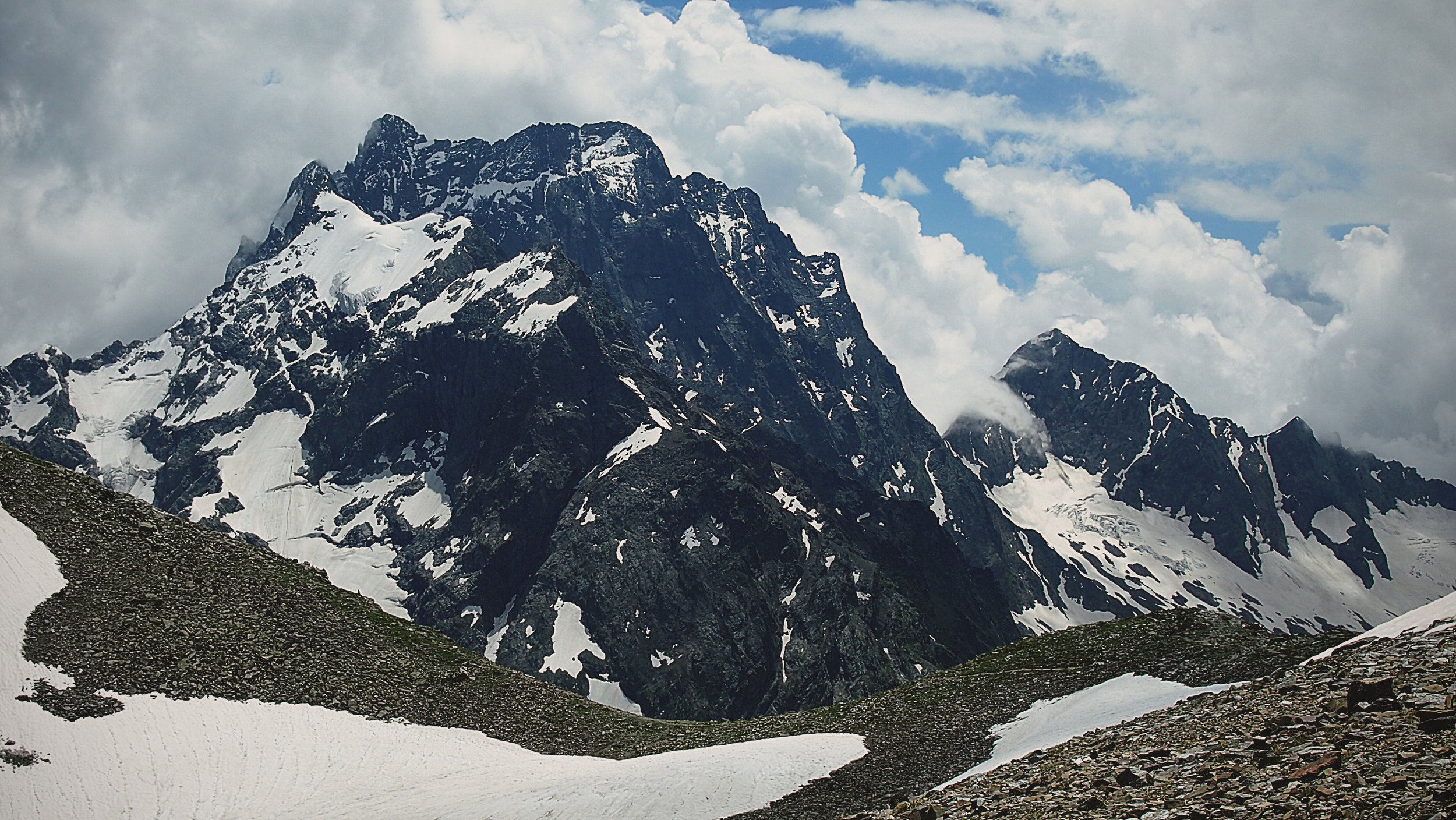 Домбай-Ульген, вид с горы Мусса-Ачитара