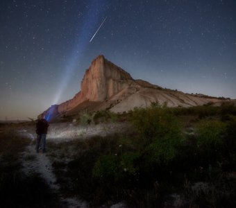 КРЫМСКАЯ НОЧЬ У БЕЛОЙ СКАЛЫ