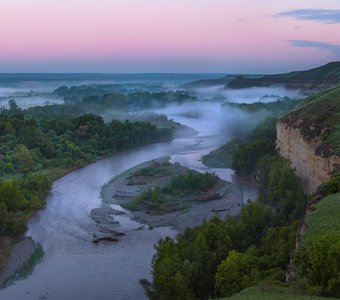 Туманная заря над Кубанью