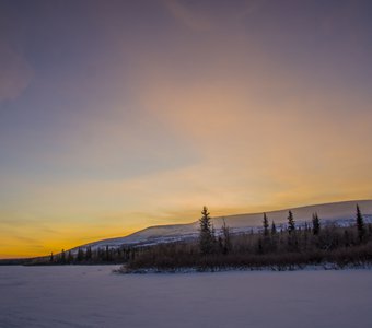 На севере крайнем, на севере дальнем.