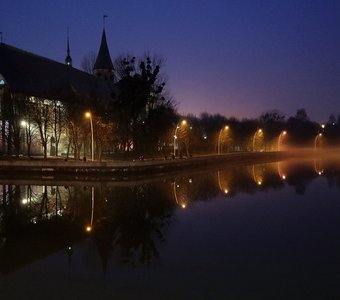 Ночной вид на Кафедральный собор