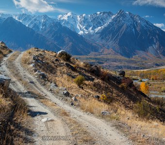 Горные дороги осеннего Алтая