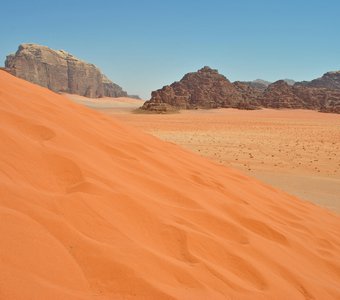 Оранжевые пески пустыни Вади-Рам
