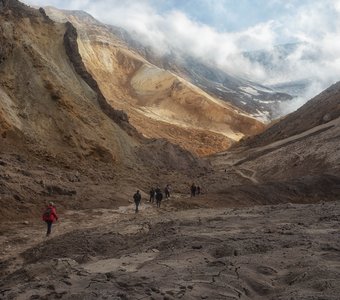 Дорога на Мутновский вулкан на Камчатке