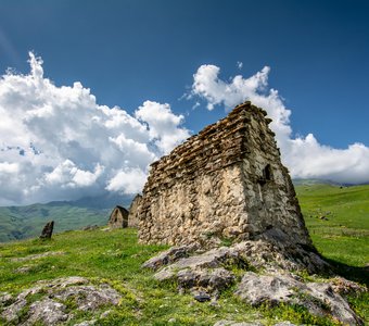 Склепы осетинского селения Цмити