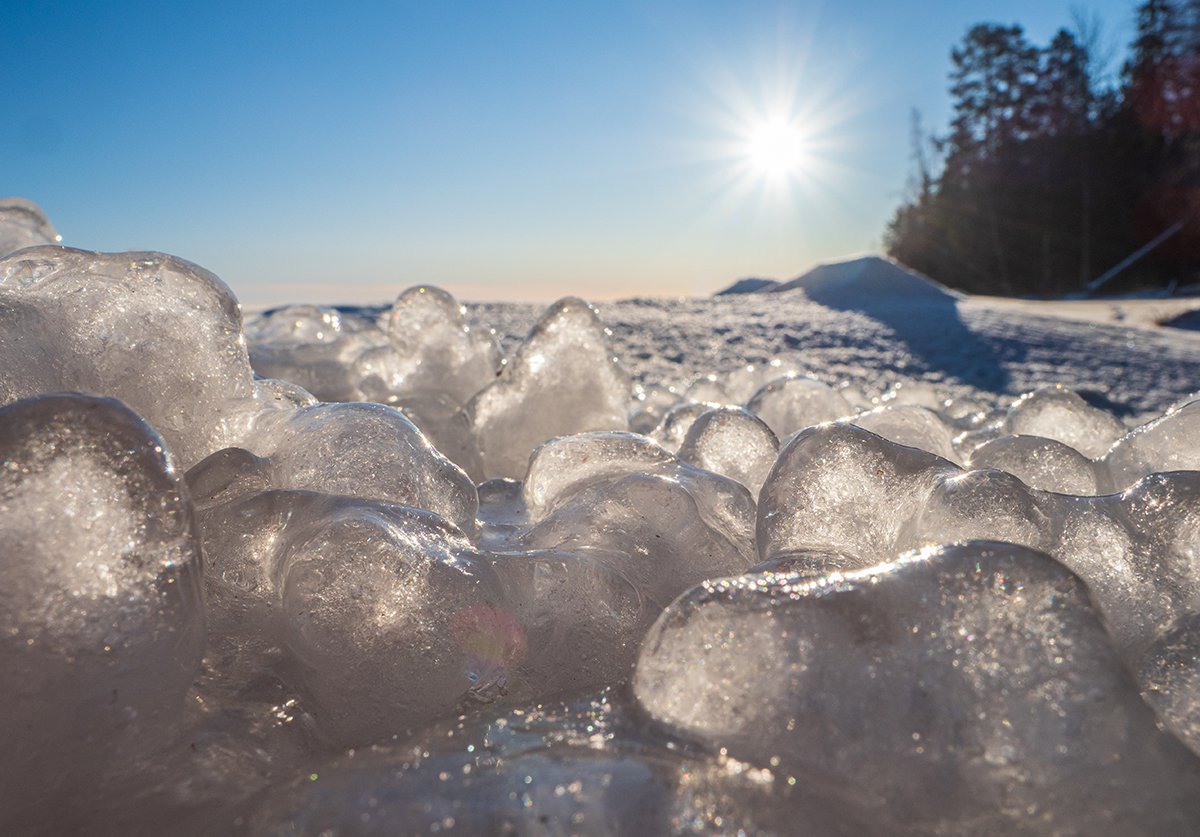 Ледяной хрусталь Онежского озера