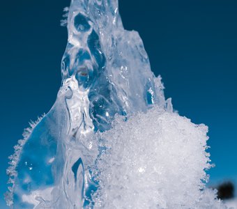Байкальский лед, как Якутский алмаз