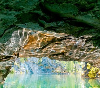 Karelian caves. Карельские пещеры.