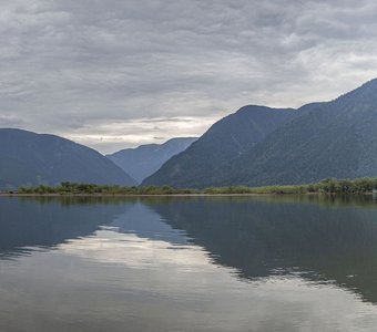 Панорама Телецкого озера