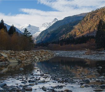 Расплавленное серебро утренней реки
