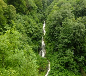 Водопад в горах Тушетии