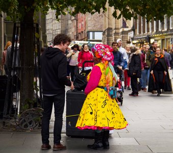 Эдинбург: улыбки, цвета, одежда