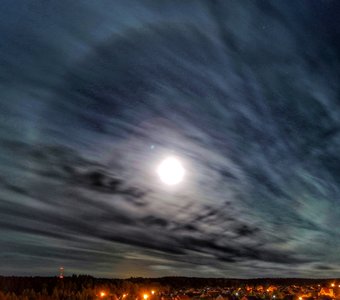 Moon halo: rethink possibilities)