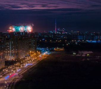 Салют над Москвой в честь 75-ти летия Победы в Великой Отечественной войне!