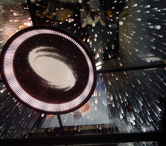 Лифт в Йокогаме