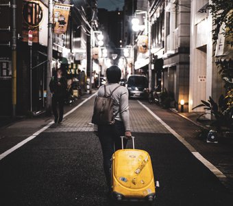 в Токио с "желтым чемоданом"