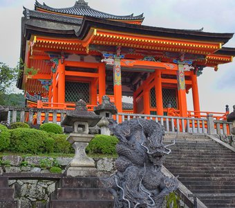 Драконы храма Киёмидзу-дэра