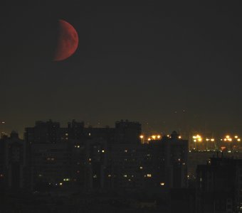 Луна на закате 28 июня 2020 Санкт - Петербург