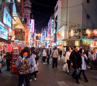 "С корабля на бал" - с аэропорта прямиком на Дотонбори и усталость как рукой снимет :)