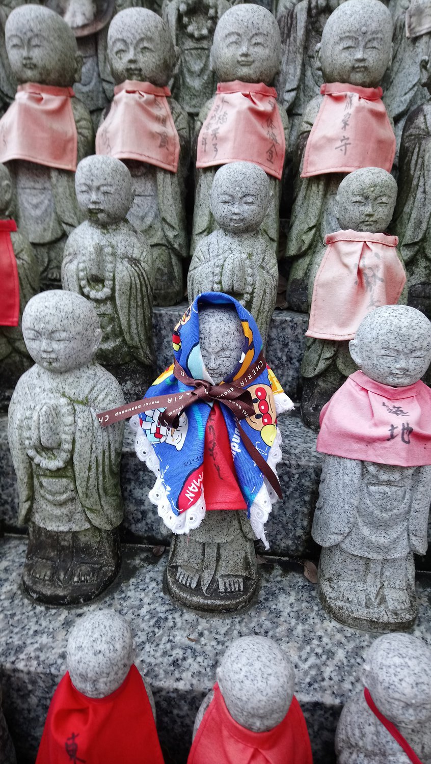 Мидзуко в платочке с Анпанманом: мило и печально