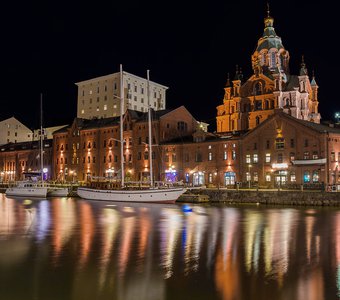 Город, танцующий в ночи