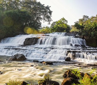 Водопад Тад Ло в Лаосе