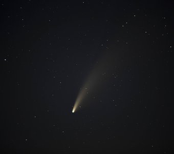Комета C/2020 F3 (NEOWISE) в ночном небе Ставрополья
