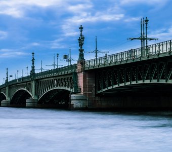 Троицкий мост на закате
