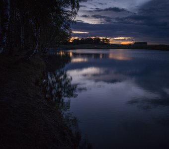 Августовская ночь на сибирском озере