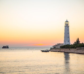 Тарханкутский маяк на закате