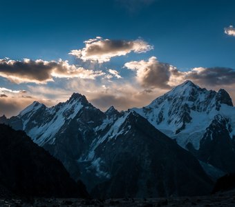 Рассвет в горах