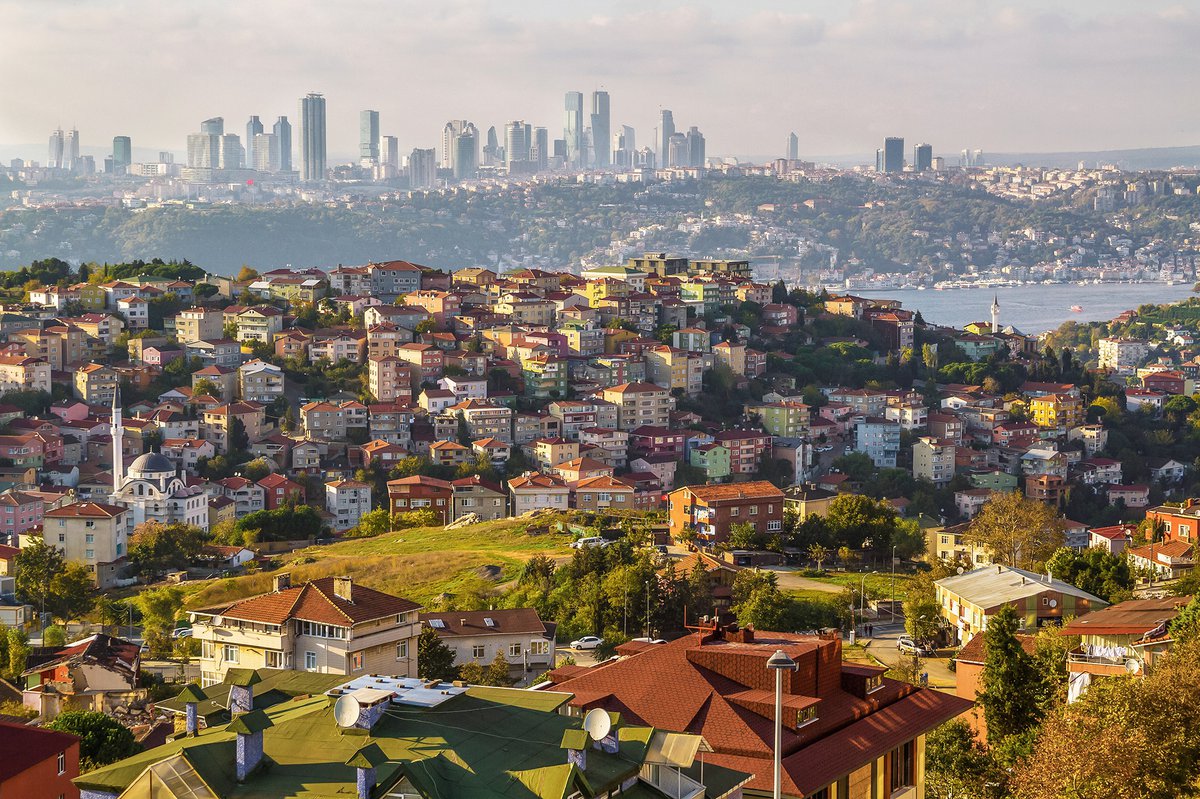 Hill istanbul. Холм Чамлыджа в Стамбуле. Холмы Стамбула.