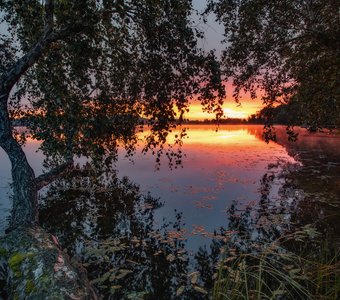 Рассвет на озере Собачье в Хакасии