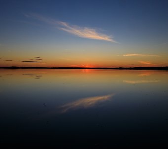 Закат на озере Нюхти