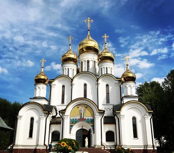 Церкви России