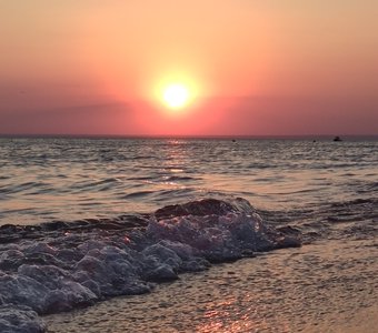 Закат на черном море, Крым